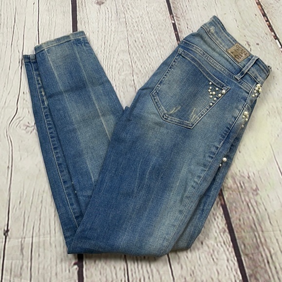 UEC Guess Kate skinny distressed cropped w/ pearls jeans 27 - Picture 1 of 12